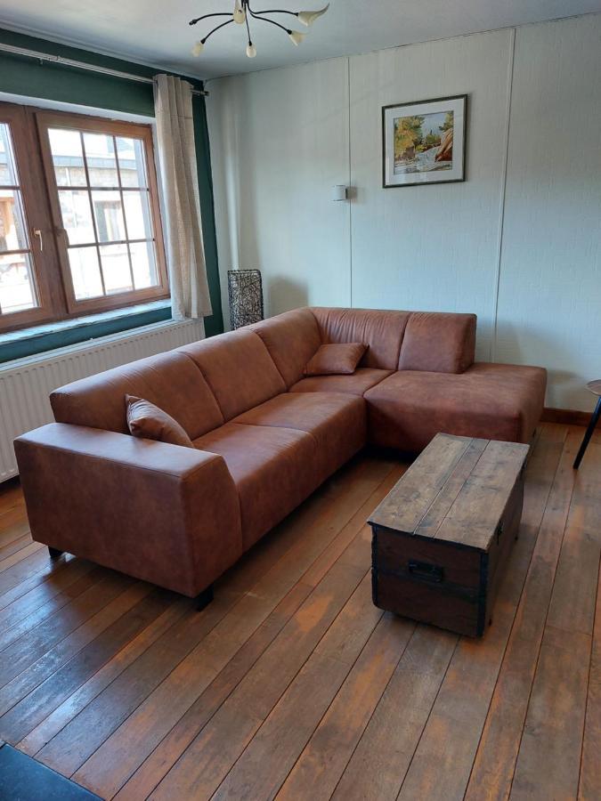 Aux Trois Petits Cochons Apartment Hotton Ngoại thất bức ảnh